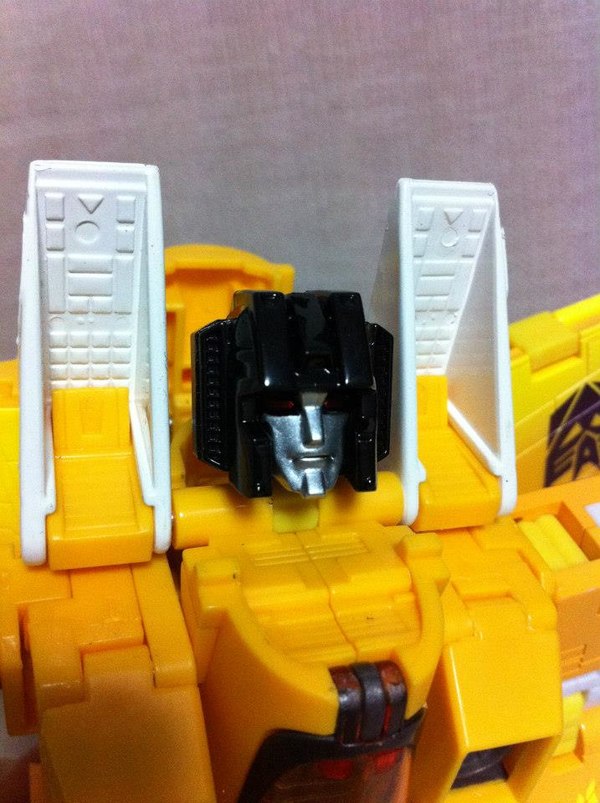 Takara Tomy Masterpiece MP 11S Sunstorm Images    Transformers MP Seeker Takes Off  (35 of 36)